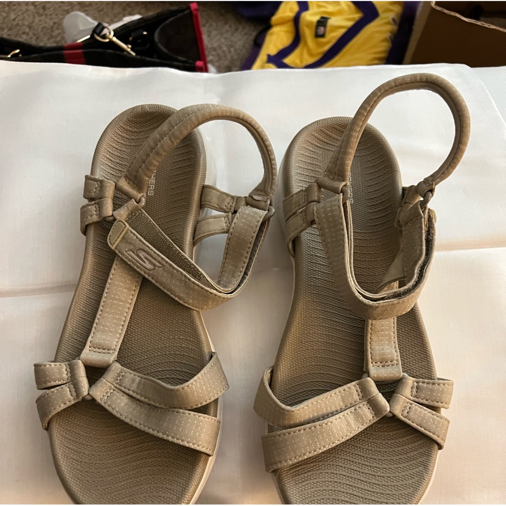 Sketchers Goga Max Sandals